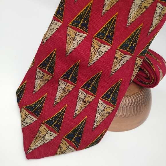 Vibrant Farah 100% Silk Red Geometric Pattern Foulard Necktie Men's Tie - Picture 4 of 11